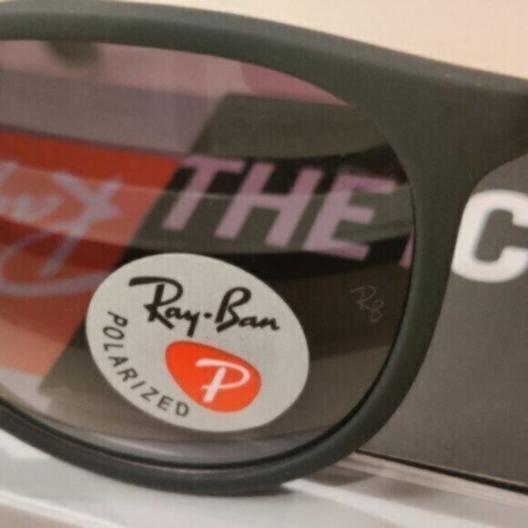 NEW Ray-Ban Aviators  sunglasses Erika RB4171 POLARIZED